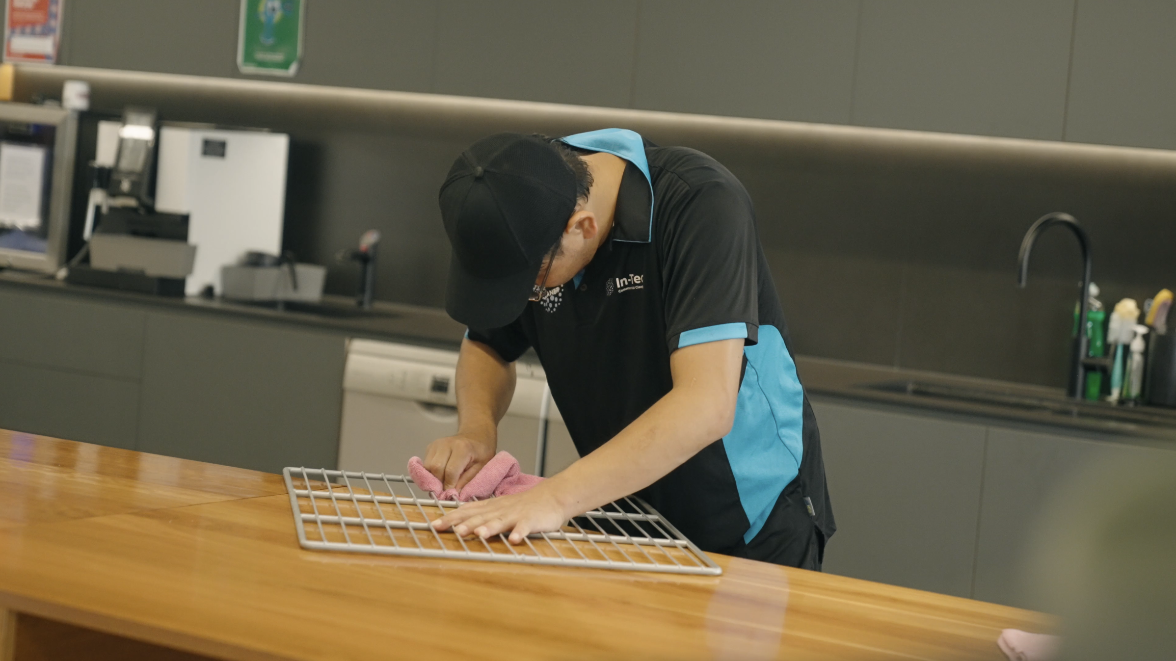 Homage to a Cleaner (In-Tec Newsletter, Issue #4)