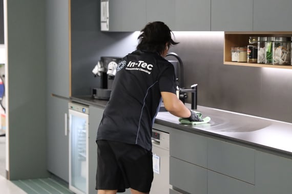 cleaner cleaning benchtop