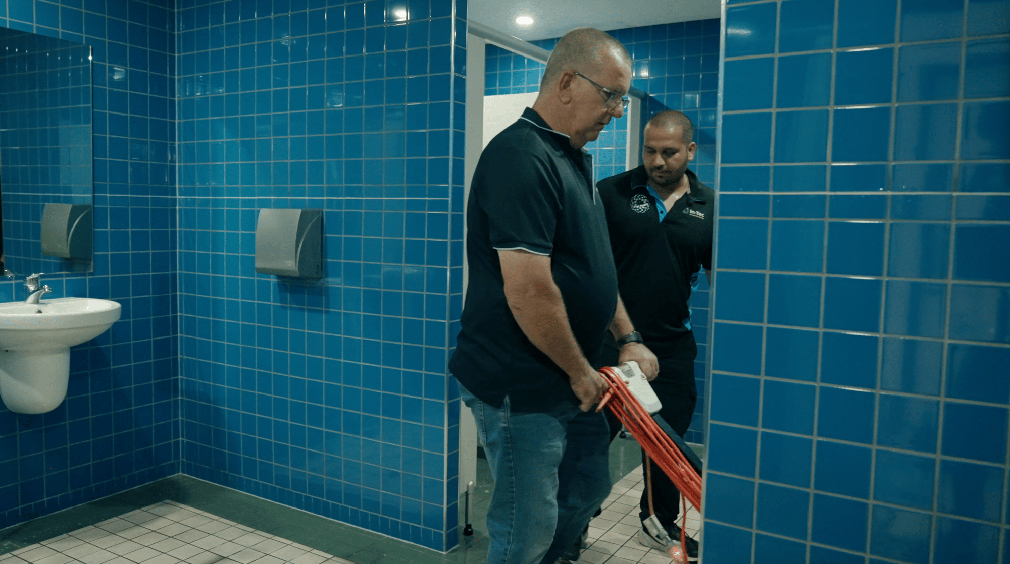 in-tec-commercial-cleaning-mop-1
