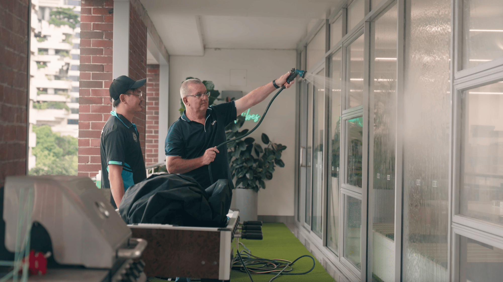 in-tec-commercial-cleaning-windows-2